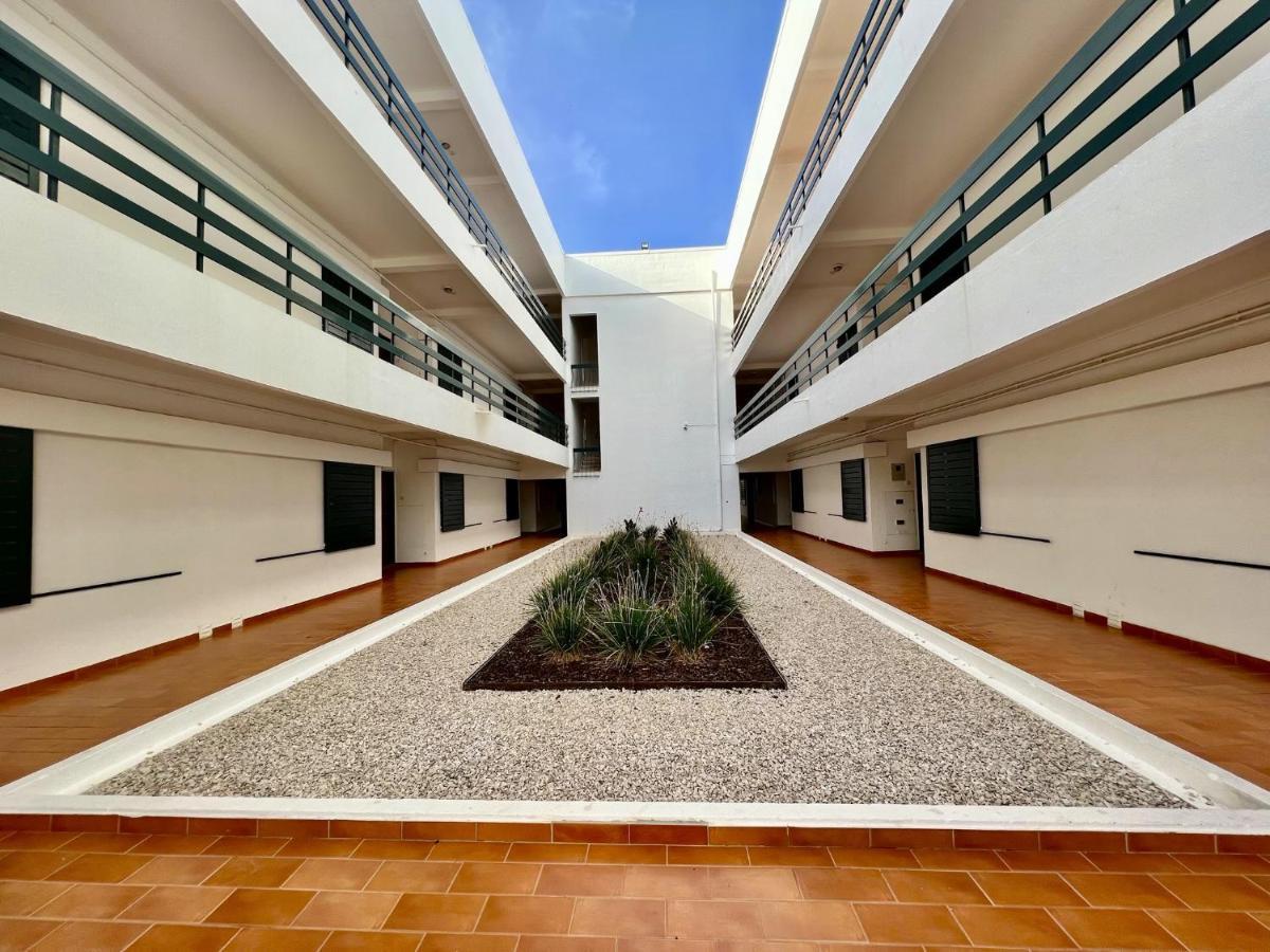 Vilamoura Central 4 With Pool By Homing Exterior photo